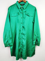 Buy online pre-used pre-loved 100% authentic & Original branded Boohoo (SWT-4329) available in Pakistan. Top international brands avilable.