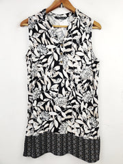 Buy online pre-used pre-loved 100% authentic & Original branded Bonmarche (SWT-4341) available in Pakistan. Top international brands avilable.