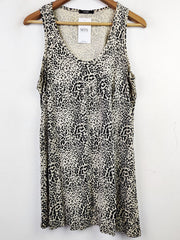 Buy online pre-used pre-loved 100% authentic & Original branded George (SWT-4343) available in Pakistan. Top international brands avilable.