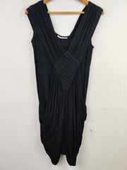 Buy online pre-used pre-loved 100% authentic & Original branded Wallis (SWT-4355) available in Pakistan. Top international brands avilable.