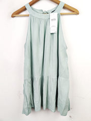 Buy online pre-used pre-loved 100% authentic & Original branded Papaya (SWT-4365) available in Pakistan. Top international brands avilable.