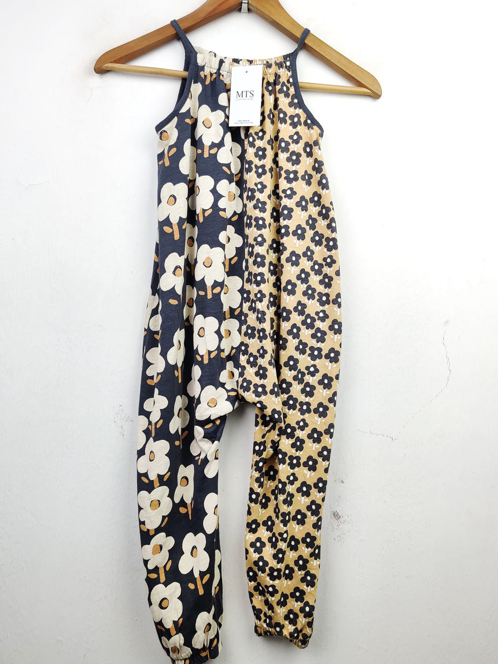 Buy online pre-used pre-loved 100% authentic & Original branded Next (SWT-4468) available in Pakistan. Top international brands avilable.