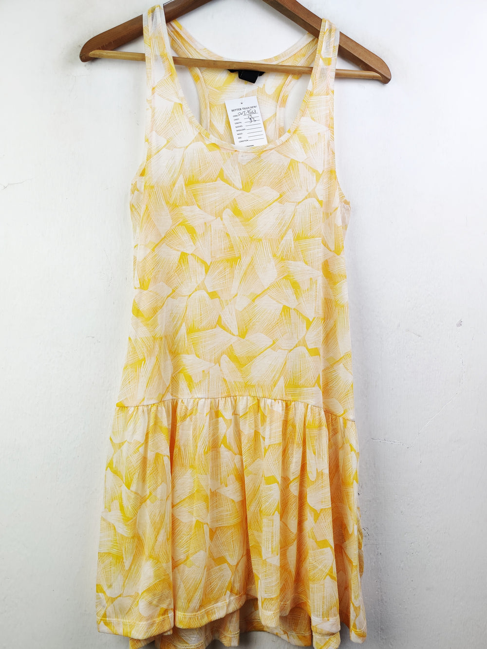 Buy online pre-used pre-loved 100% authentic & Original branded H&M (SWT-4563) available in Pakistan. Top international brands avilable.