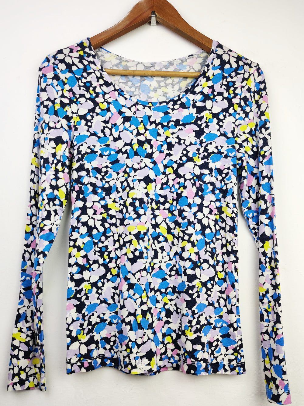 Buy online pre-used pre-loved 100% authentic & Original branded Heatgen (SWT-4600) available in Pakistan. Top international brands avilable.