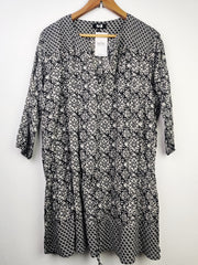 Buy online pre-used pre-loved 100% authentic & Original branded Bik Bok (SWT-4625) available in Pakistan. Top international brands avilable.