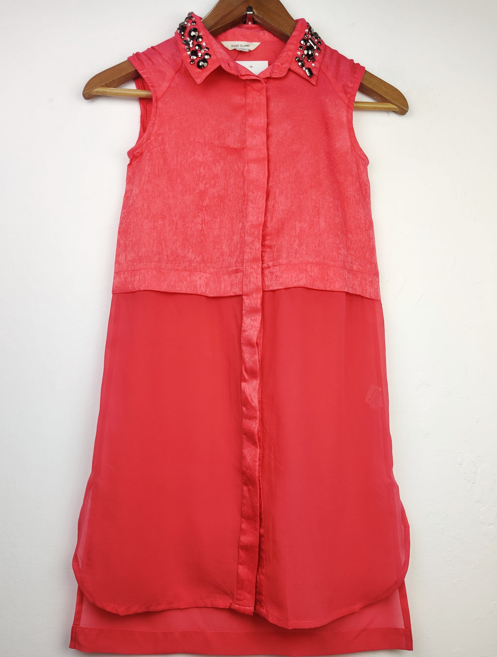 Buy online pre-used pre-loved 100% authentic & Original branded River Island (SWT-4678) available in Pakistan. Top international brands avilable.