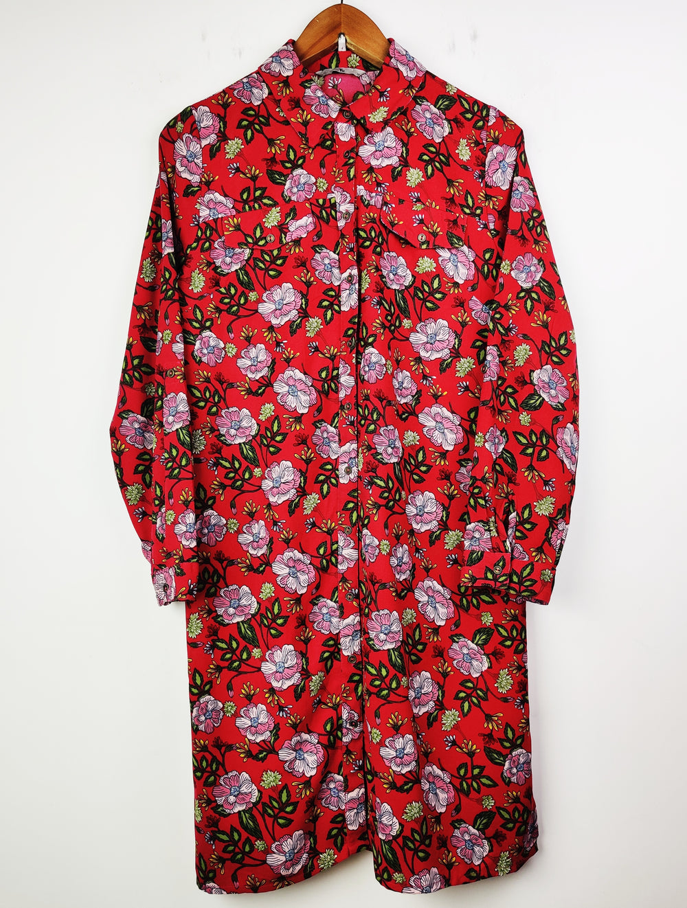 Buy online pre-used pre-loved 100% authentic & Original branded Tu (SWT-4714) available in Pakistan. Top international brands avilable.