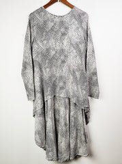 Buy online pre-used pre-loved 100% authentic & Original branded Izabel London (SWT-4720) available in Pakistan. Top international brands avilable.