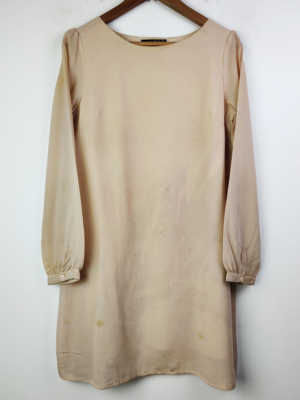 Buy online pre-used pre-loved 100% authentic & Original branded Atmosphere (SWT-4750) available in Pakistan. Top international brands avilable.