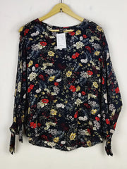 Buy online pre-used pre-loved 100% authentic & Original branded Izabel (SWT-5118) available in Pakistan. Top international brands avilable.