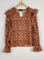 Buy online pre-used pre-loved 100% authentic & Original branded Dorothy Perkins (SWT-5200) available in Pakistan. Top international brands avilable.