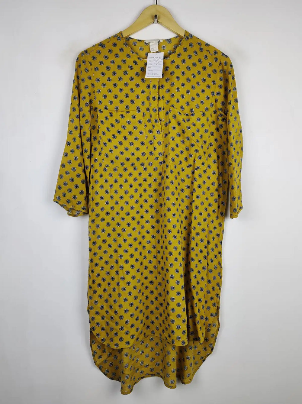 Buy online pre-used pre-loved 100% authentic & Original branded H&M (SWT-5248) available in Pakistan. Top international brands avilable.