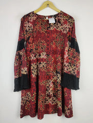 Buy online pre-used pre-loved 100% authentic & Original branded Fashion Box (SWT-5275) available in Pakistan. Top international brands avilable.