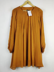 Buy online pre-used pre-loved 100% authentic & Original branded Atmosphere (SWT-5317) available in Pakistan. Top international brands avilable.