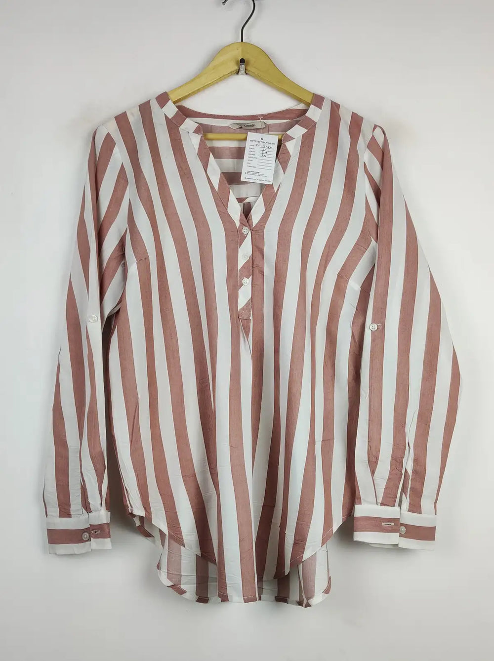 Buy online pre-used pre-loved 100% authentic & Original branded George (SWT-5320) available in Pakistan. Top international brands avilable.