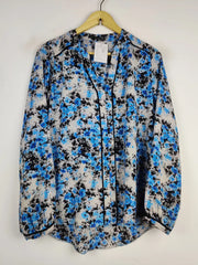 Buy online pre-used pre-loved 100% authentic & Original branded Atmosphere (SWT-5322) available in Pakistan. Top international brands avilable.