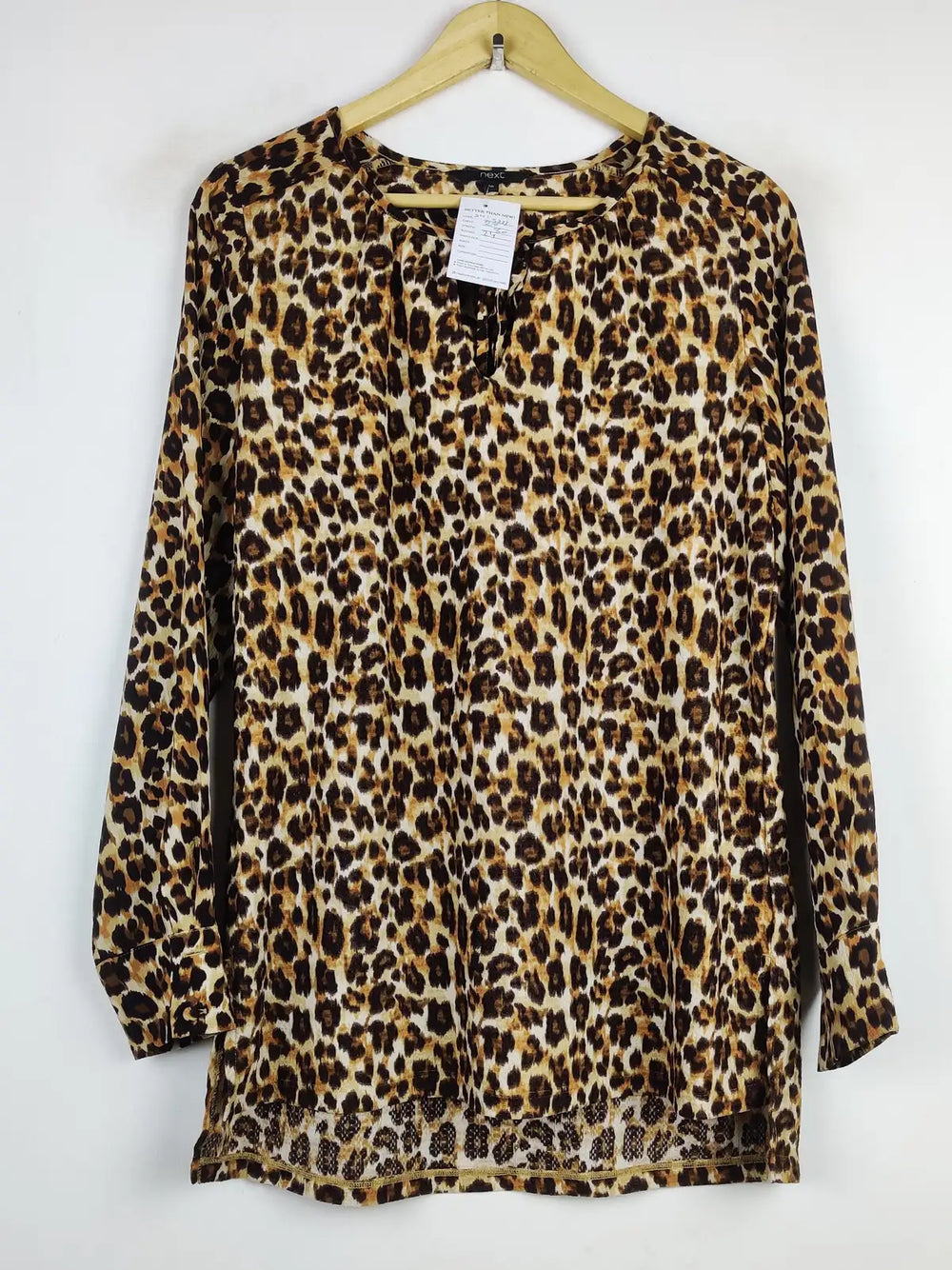 Buy online pre-used pre-loved 100% authentic & Original branded Next (SWT-5333) available in Pakistan. Top international brands avilable.