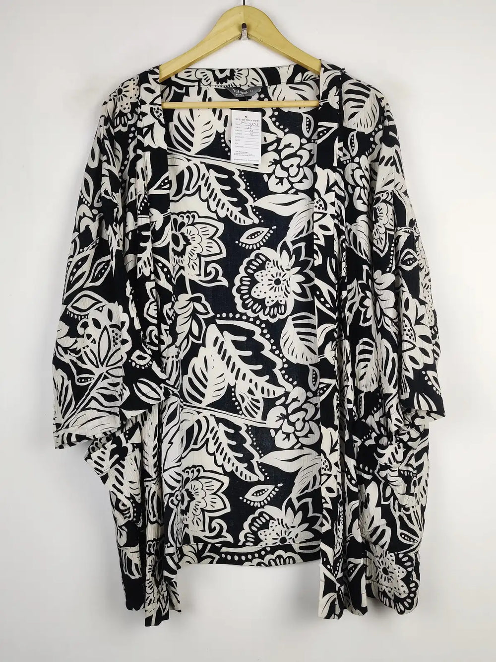 Buy online pre-used pre-loved 100% authentic & Original branded Nutmeg (SWT-5353) available in Pakistan. Top international brands avilable.