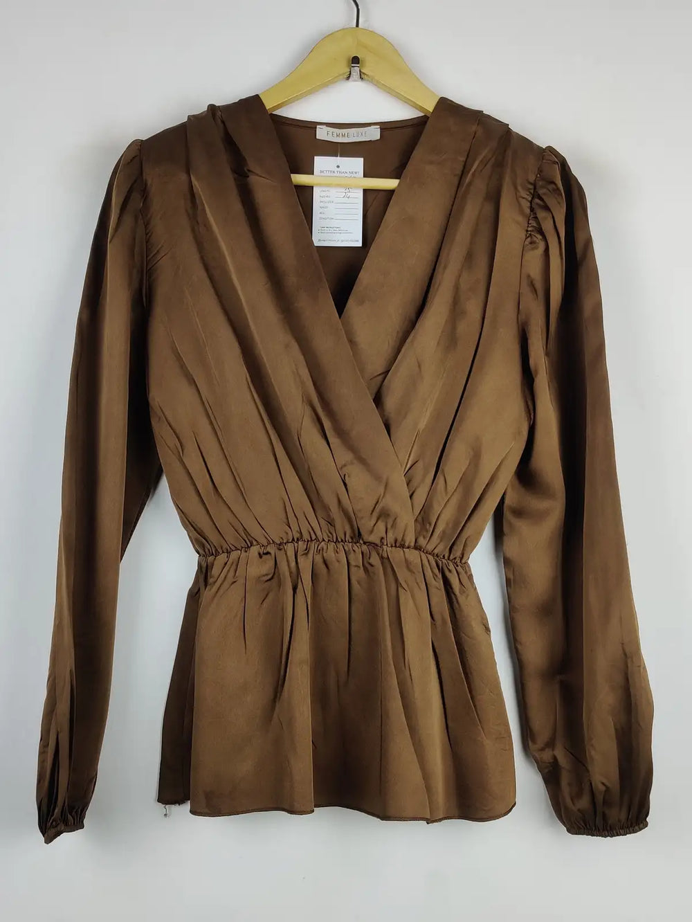 Buy online pre-used pre-loved 100% authentic & Original branded Femme Luxe (SWT-5367) available in Pakistan. Top international brands avilable.