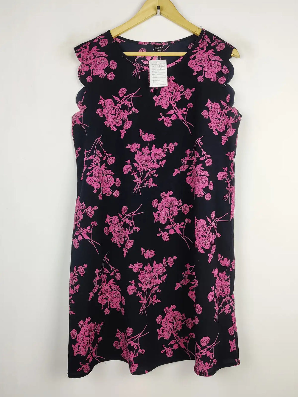 Buy online pre-used pre-loved 100% authentic & Original branded Shein (SWT-5368) available in Pakistan. Top international brands avilable.