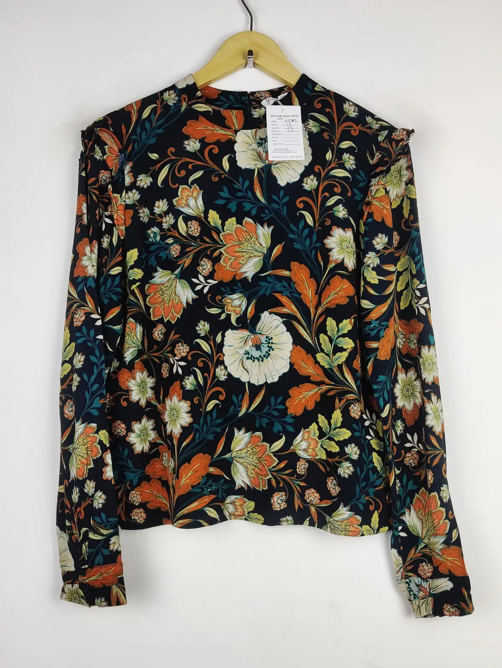 Buy online pre-used pre-loved 100% authentic & Original branded Warehouse (SWT-5372) available in Pakistan. Top international brands avilable.