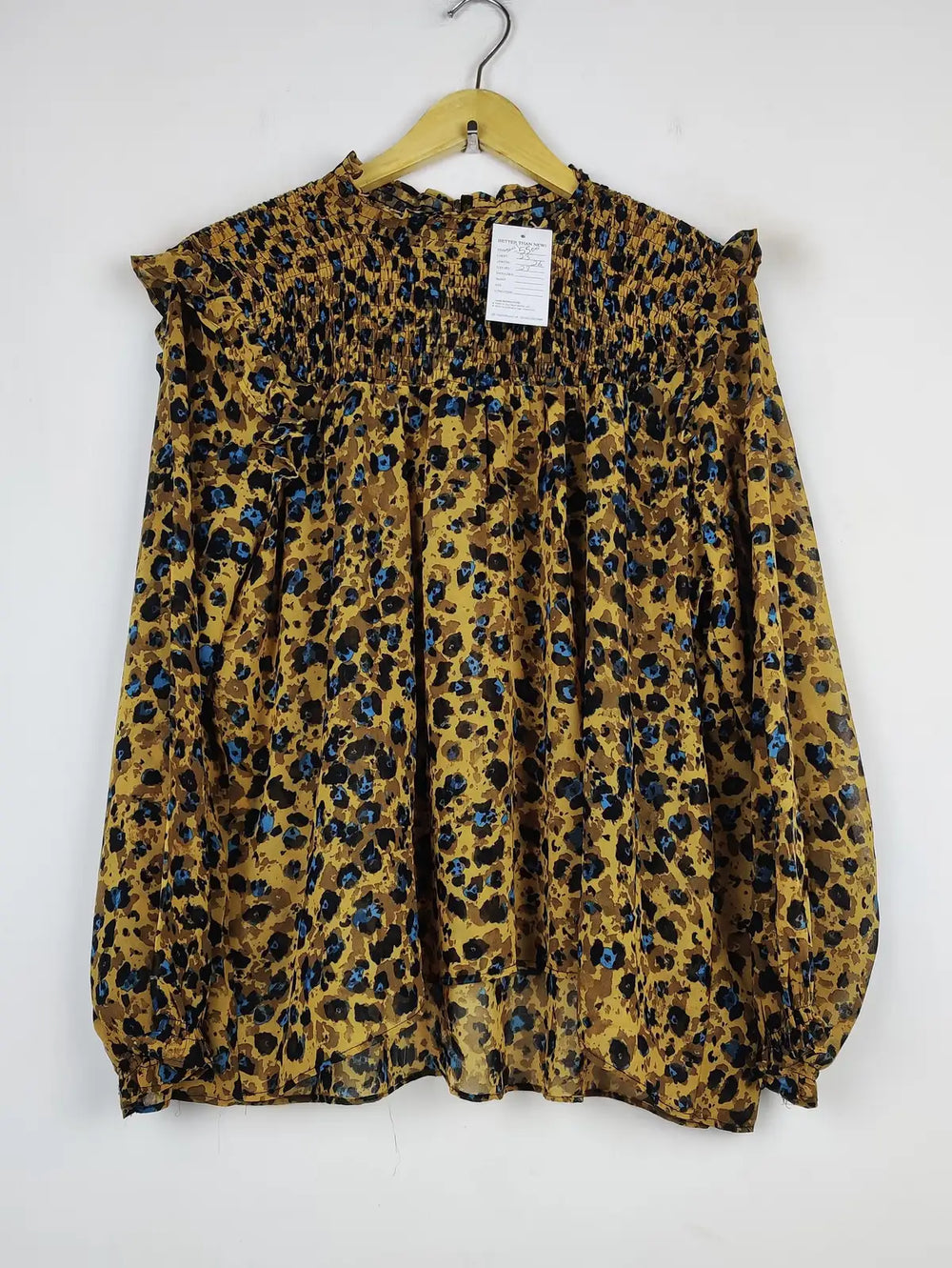 Buy online pre-used pre-loved 100% authentic & Original branded Unknown Brand (SWT-5500) available in Pakistan. Top international brands avilable.