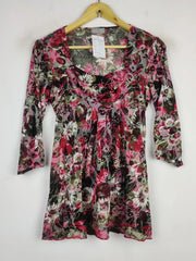Buy online pre-used pre-loved 100% authentic & Original branded Peruna (SWT-5526) available in Pakistan. Top international brands avilable.