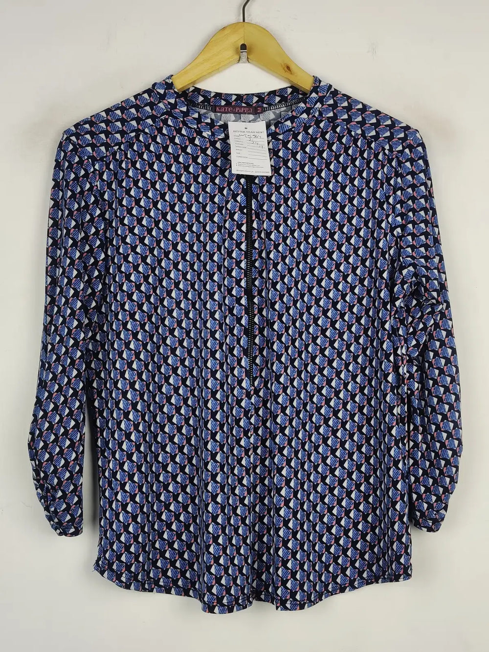 Buy online pre-used pre-loved 100% authentic & Original branded Kate Pippa (SWT-5564) available in Pakistan. Top international brands avilable.