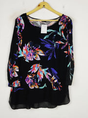 Buy online pre-used pre-loved 100% authentic & Original branded Roman (SWT-5586) available in Pakistan. Top international brands avilable.