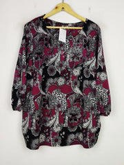 Buy online pre-used pre-loved 100% authentic & Original branded David Emanuel (SWT-5588) available in Pakistan. Top international brands avilable.