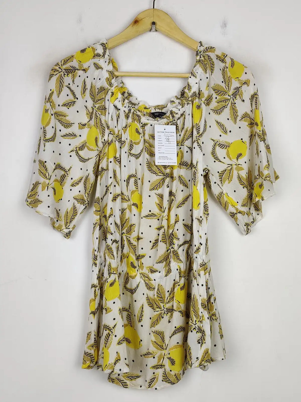 Buy online pre-used pre-loved 100% authentic & Original branded Marks & Spencer (SWT-5600) available in Pakistan. Top international brands avilable.