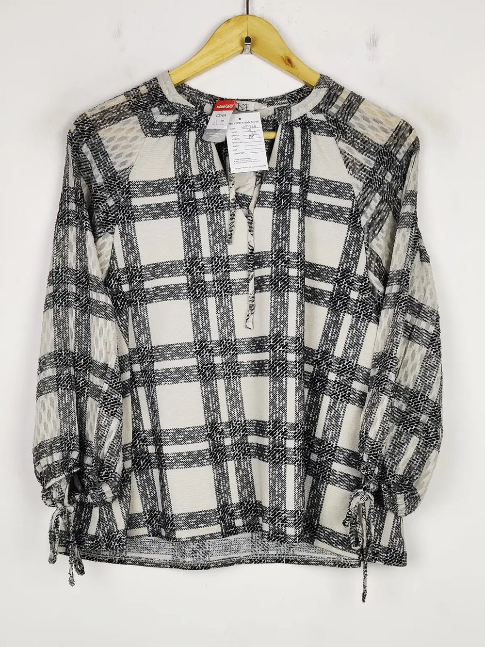 Buy online pre-used pre-loved 100% authentic & Original branded Next (SWT-5611) available in Pakistan. Top international brands avilable.