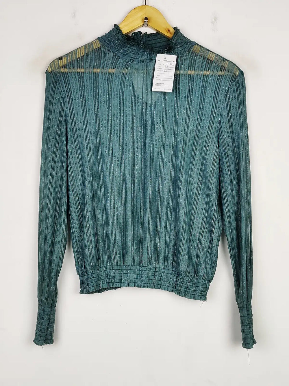 Buy online pre-used pre-loved 100% authentic & Original branded Only (SWT-5618) available in Pakistan. Top international brands avilable.