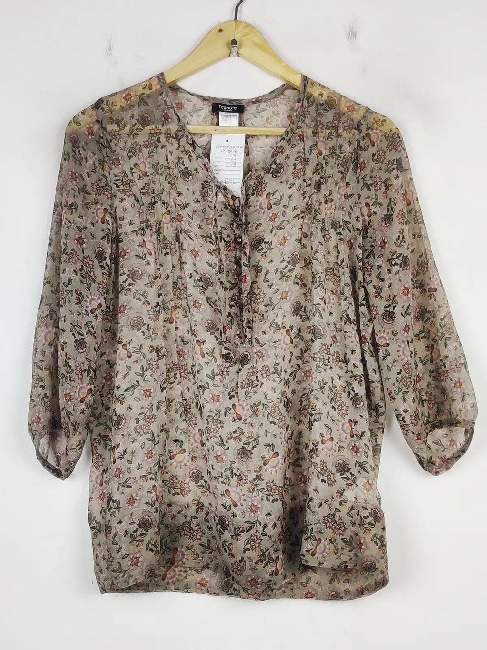 Buy online pre-used pre-loved 100% authentic & Original branded Redoute (SWT-5928) available in Pakistan. Top international brands avilable.