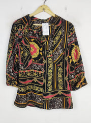 Buy online pre-used pre-loved 100% authentic & Original branded Dorothy Perkins (SWT-5951) available in Pakistan. Top international brands avilable.