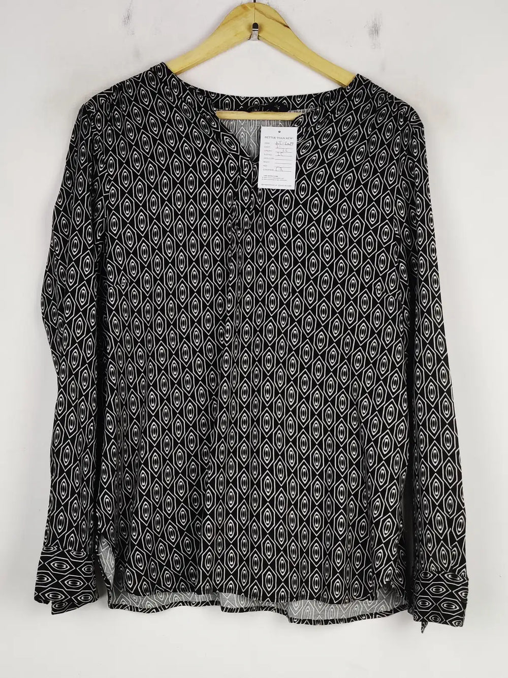 Buy online pre-used pre-loved 100% authentic & Original branded F&F (SWT-6029) available in Pakistan. Top international brands avilable.