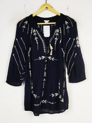 Buy online pre-used pre-loved 100% authentic & Original branded Monsoon (SWT-6044) available in Pakistan. Top international brands avilable.