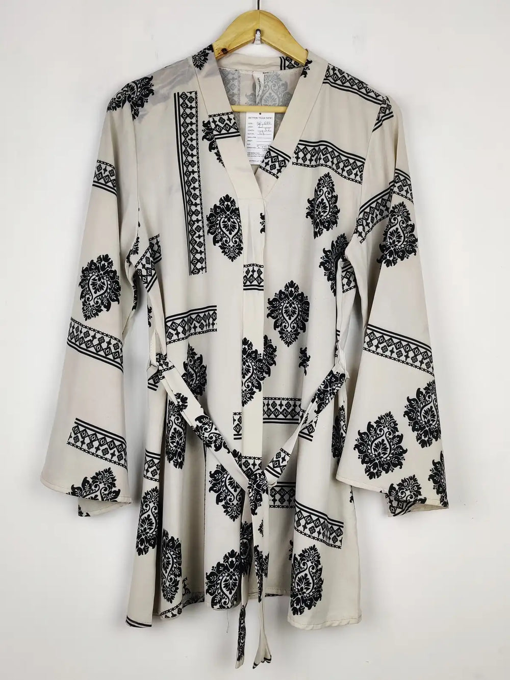Buy online pre-used pre-loved 100% authentic & Original branded New Collection (SWT-6139) available in Pakistan. Top international brands avilable.
