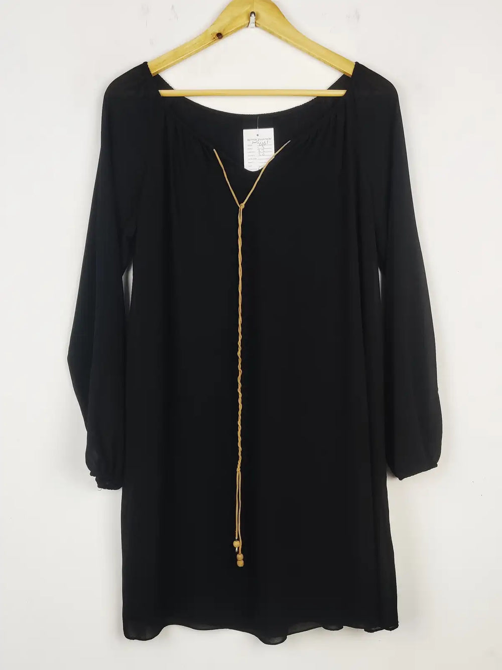 Buy online pre-used pre-loved 100% authentic & Original branded Unknown Brand (SWT-6161) available in Pakistan. Top international brands avilable.