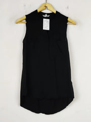 Buy online pre-used pre-loved 100% authentic & Original branded H&M (SWT-6253) available in Pakistan. Top international brands avilable.
