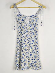 Buy online pre-used pre-loved 100% authentic & Original branded Boohoo (SWT-6326) available in Pakistan. Top international brands avilable.