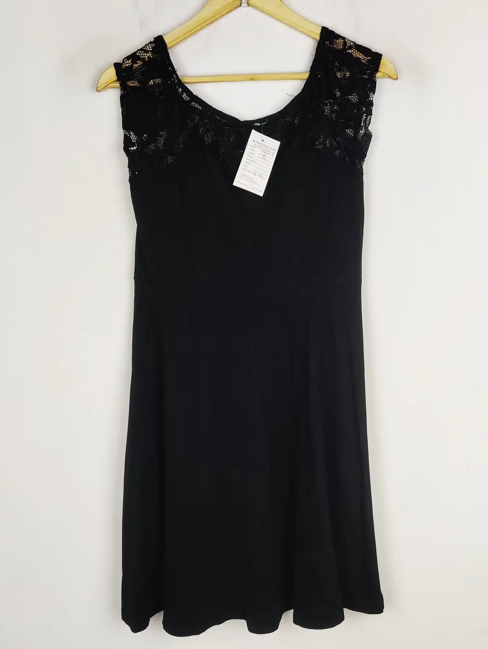Buy online pre-used pre-loved 100% authentic & Original branded New Look (SWT-6353) available in Pakistan. Top international brands avilable.