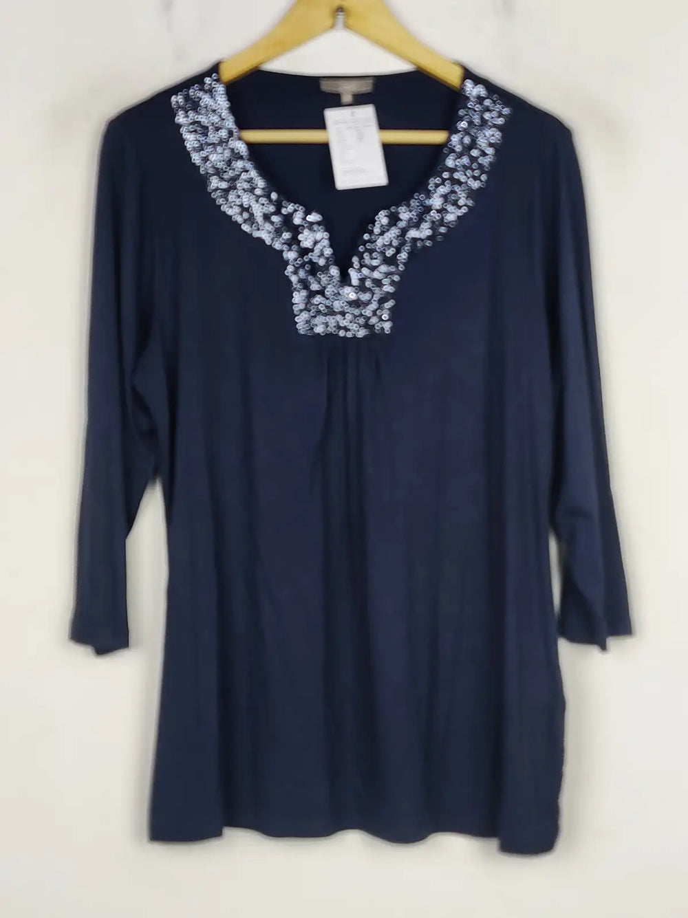 Buy online pre-used pre-loved 100% authentic & Original branded Soon (SWT-6400) available in Pakistan. Top international brands avilable.