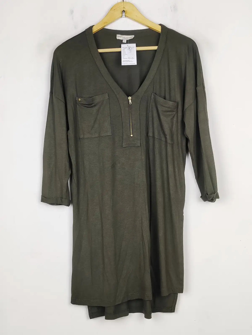 Buy online pre-used pre-loved 100% authentic & Original branded F&F (SWT-6430) available in Pakistan. Top international brands avilable.