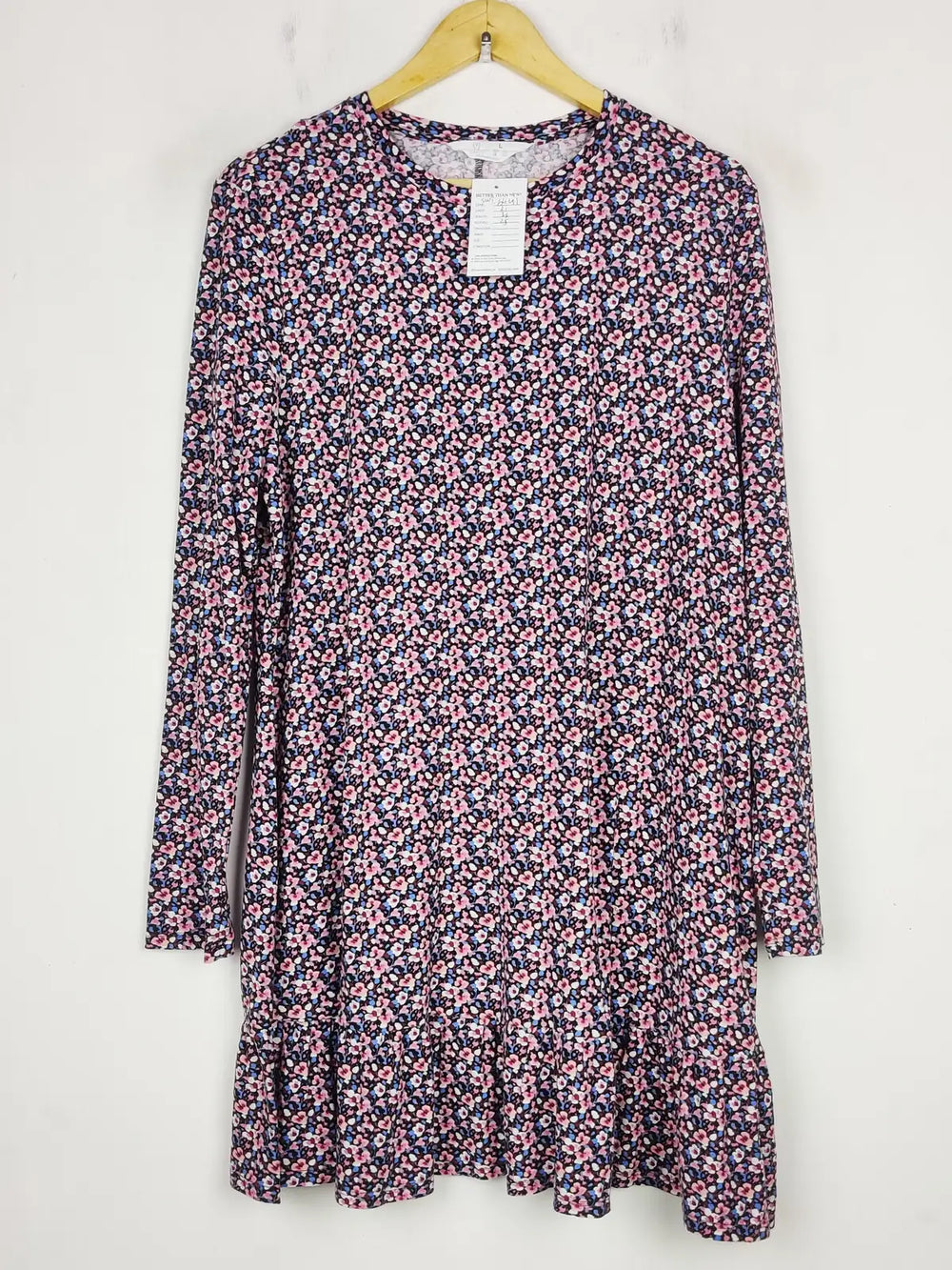 Buy online pre-used pre-loved 100% authentic & Original branded Primark (SWT-6441) available in Pakistan. Top international brands avilable.