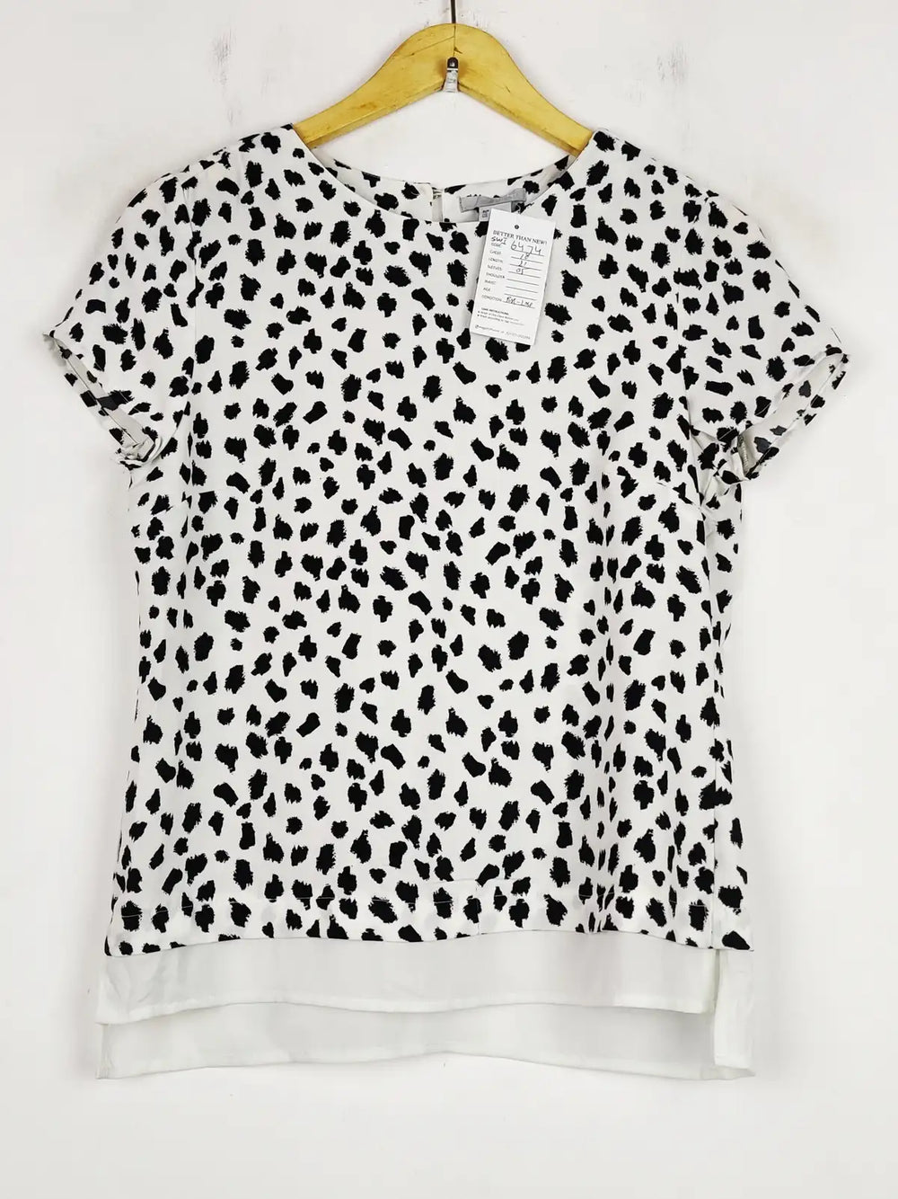 Buy online pre-used pre-loved 100% authentic & Original branded H&M (SWT-6474) available in Pakistan. Top international brands avilable.