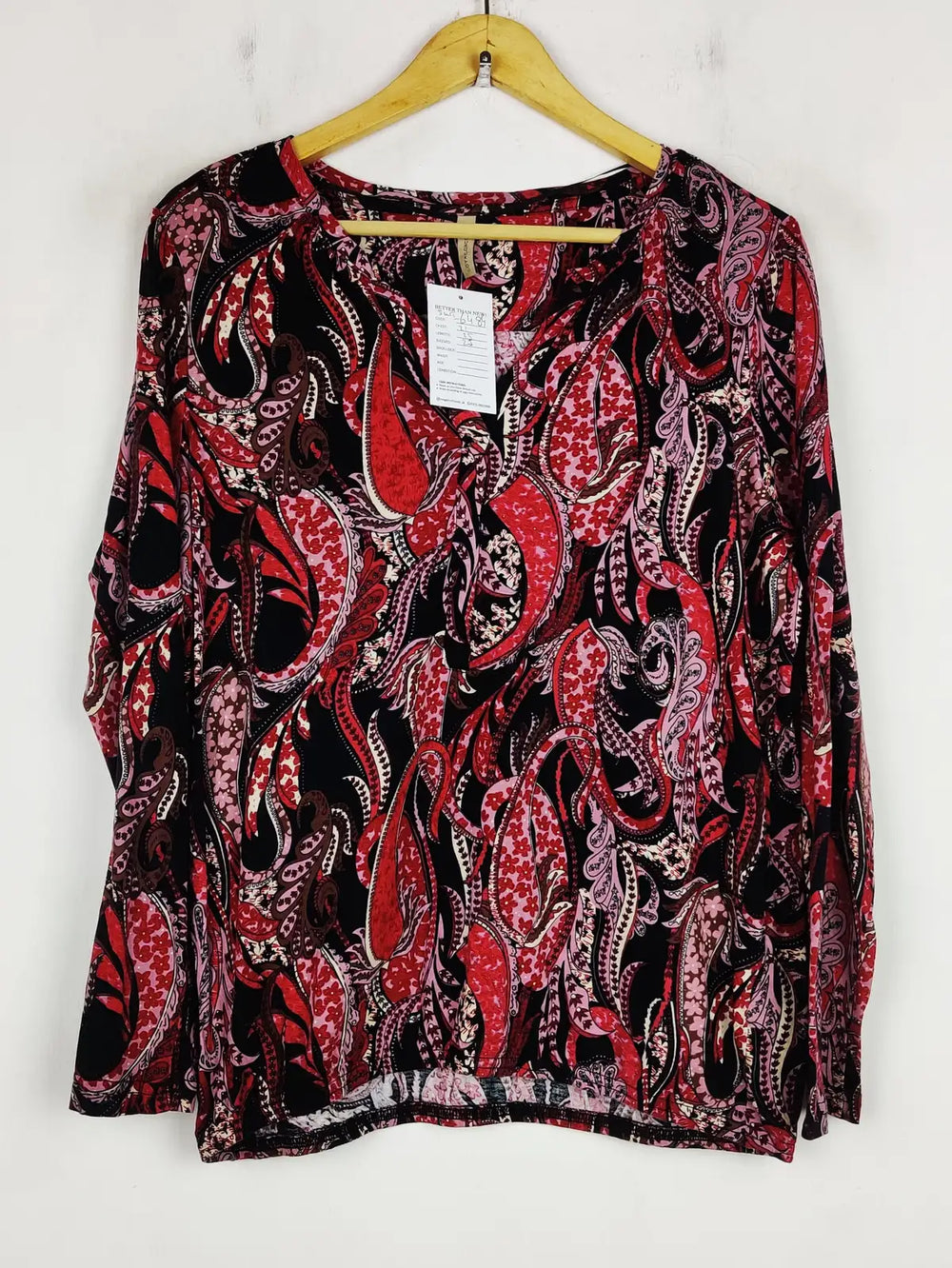 Buy online pre-used pre-loved 100% authentic & Original branded Soya Concept (SWT-6484) available in Pakistan. Top international brands avilable.