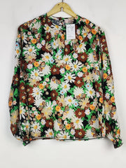 Buy online pre-used pre-loved 100% authentic & Original branded Sophia (SWT-6526) available in Pakistan. Top international brands avilable.