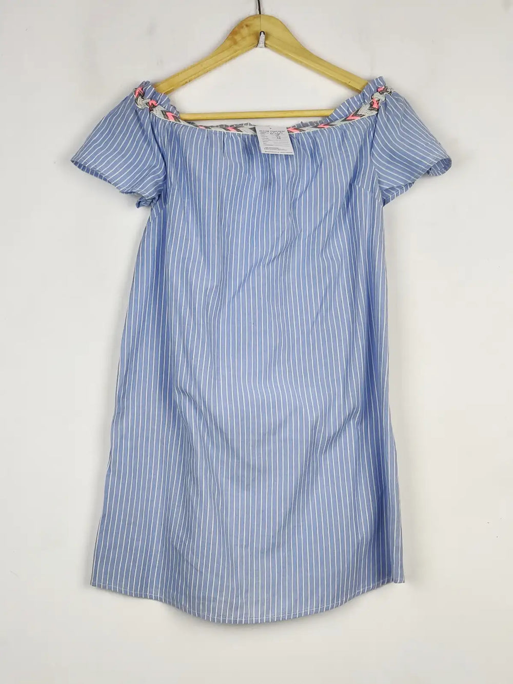 Buy online pre-used pre-loved 100% authentic & Original branded New Look (SWT-6565) available in Pakistan. Top international brands avilable.