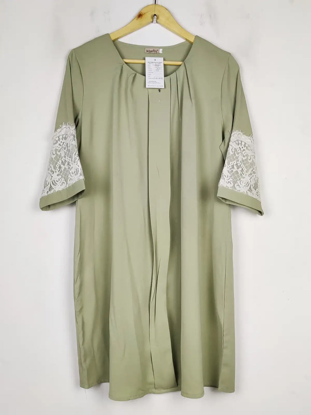 Buy online pre-used pre-loved 100% authentic & Original branded Muslim (SWT-6651) available in Pakistan. Top international brands avilable.